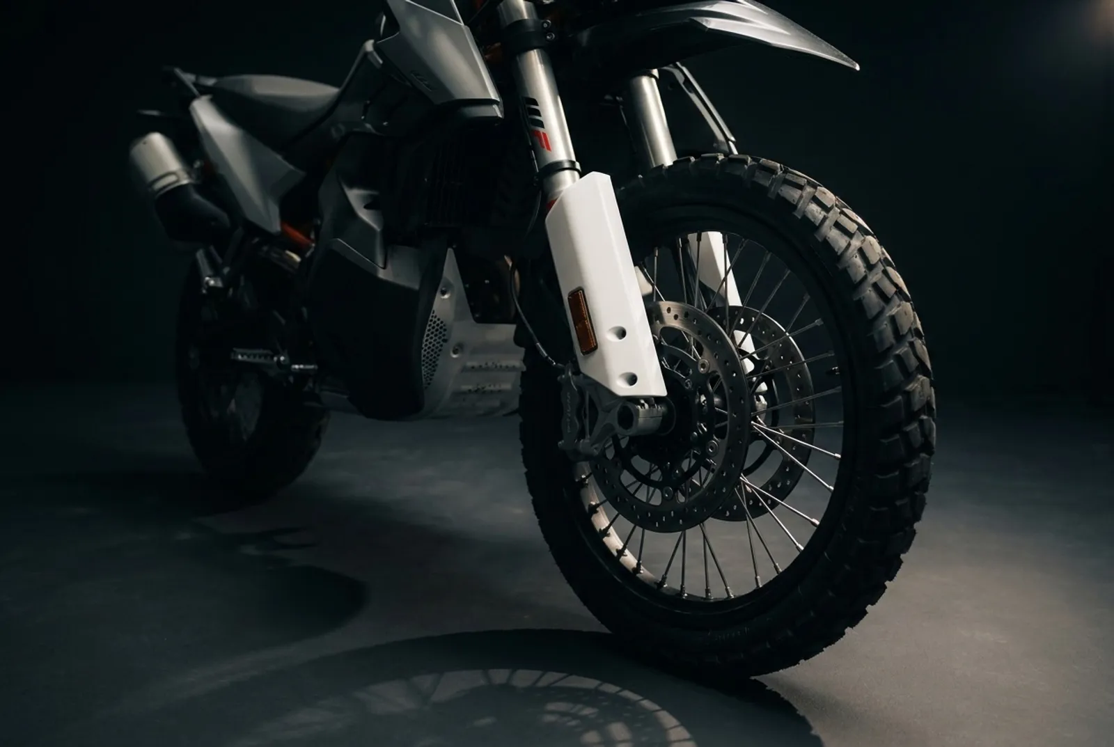 Detail van een KTM Adventure